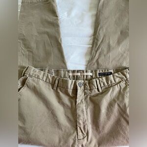 Men’s chino pants 38x30 light brown/tan.